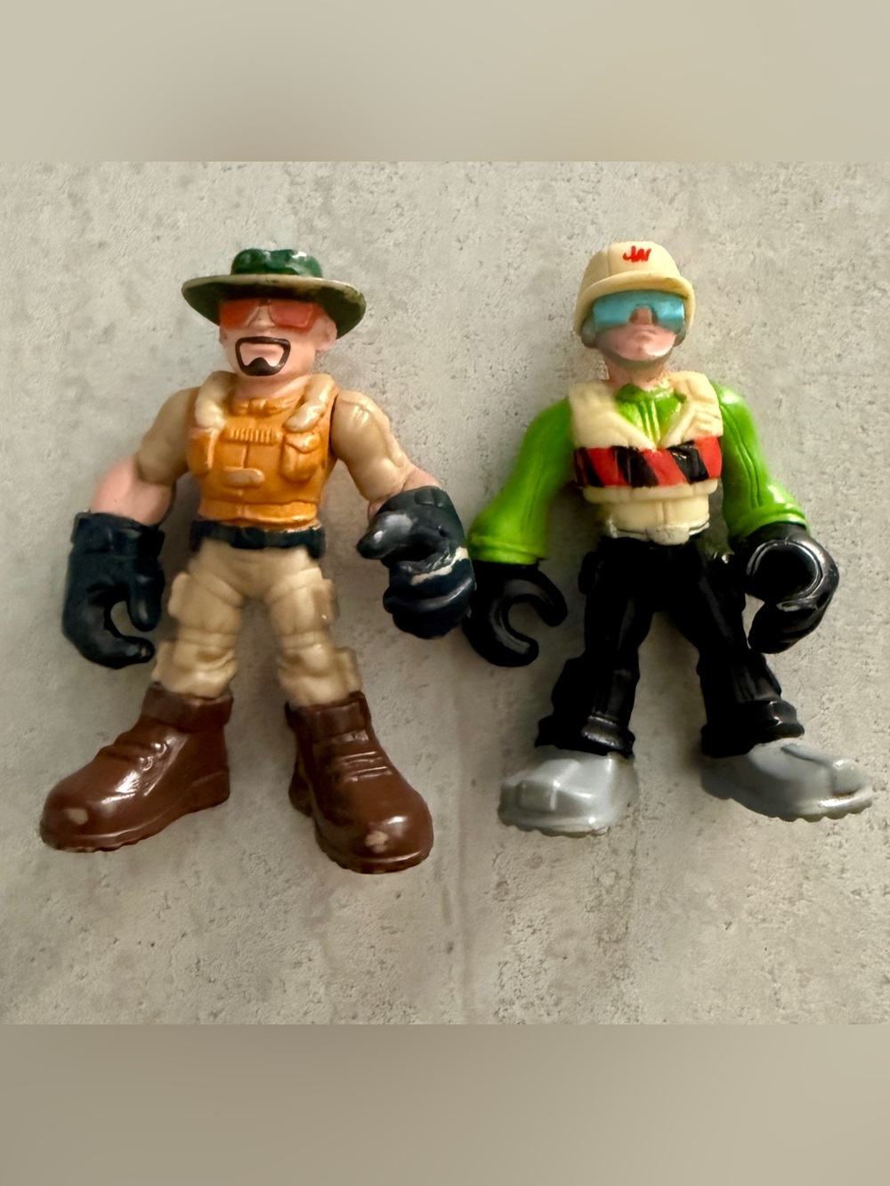 2 Imaginext Jurassic World Hasbro Playskool Rangers Workers Action Figures